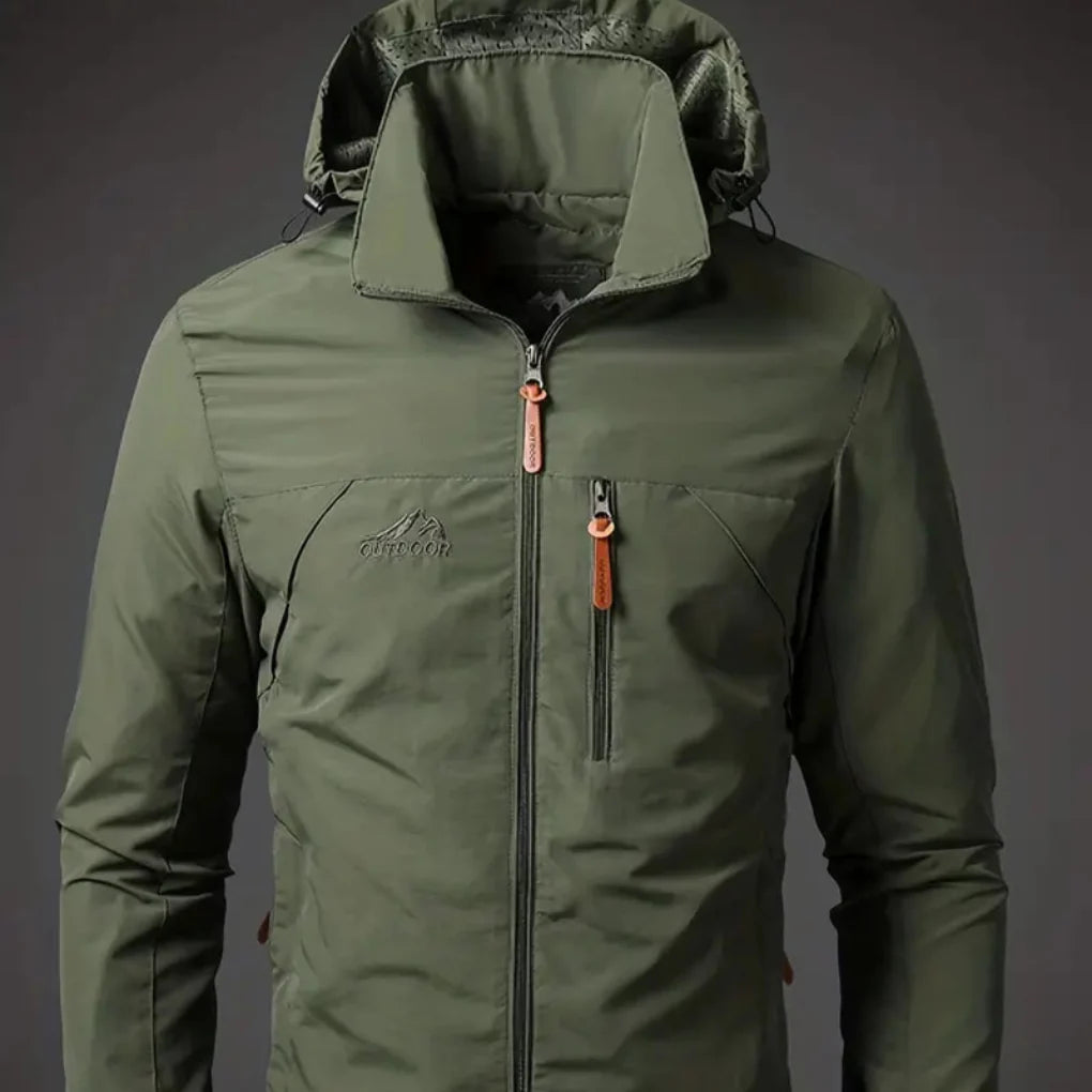 Water-resistant and Wind-resistant Men’s Outdoor Jacket