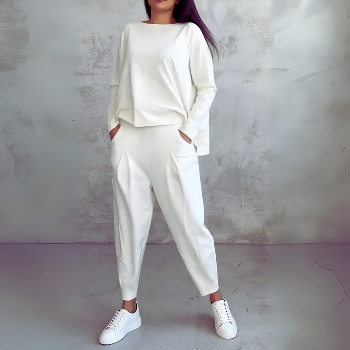 Two-Piece Leisure Suit with Round Neck and Long Sleeves