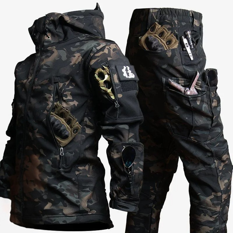 Tactical Set – Functional and Robust for Outdoor Adventures