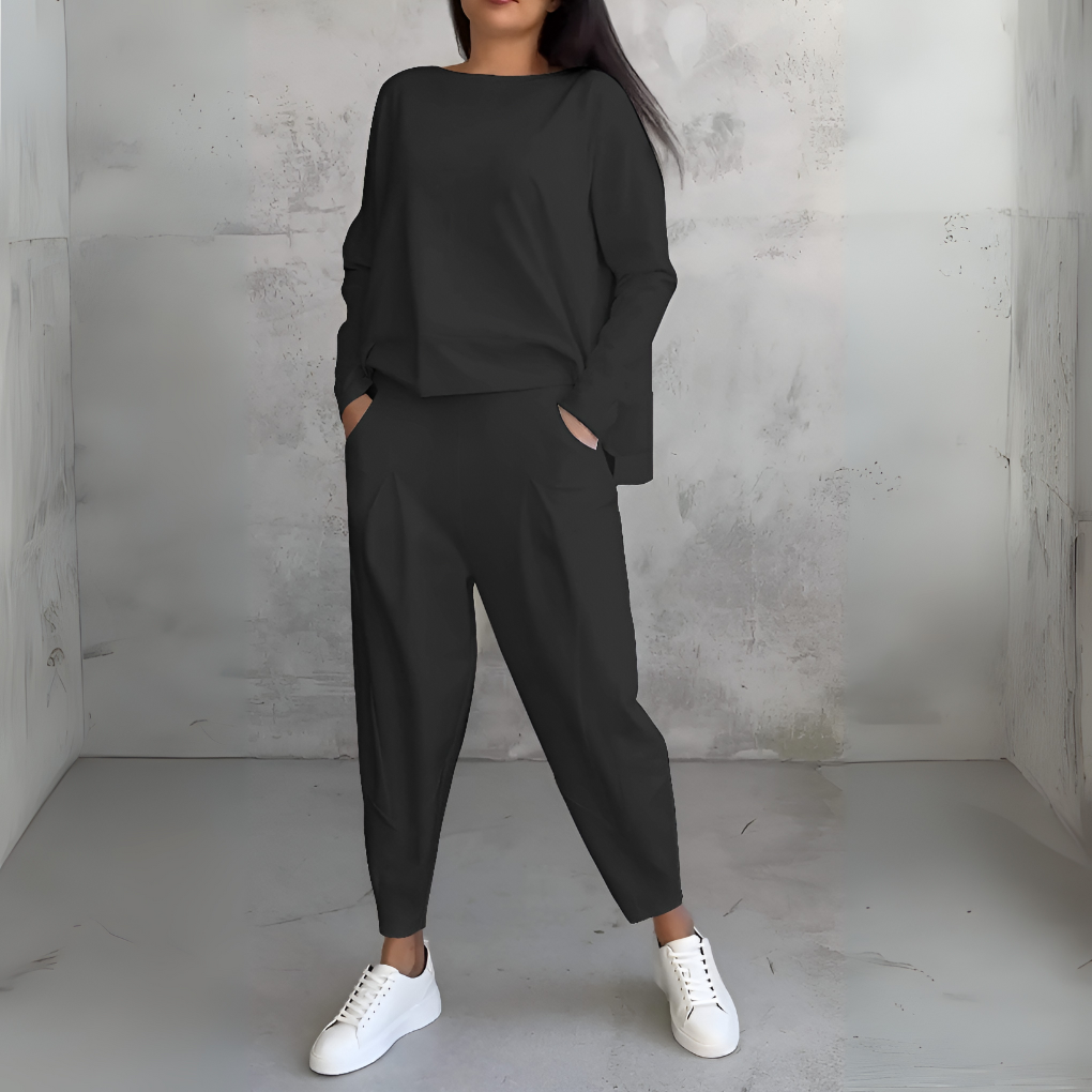 Two-Piece Leisure Suit with Round Neck and Long Sleeves
