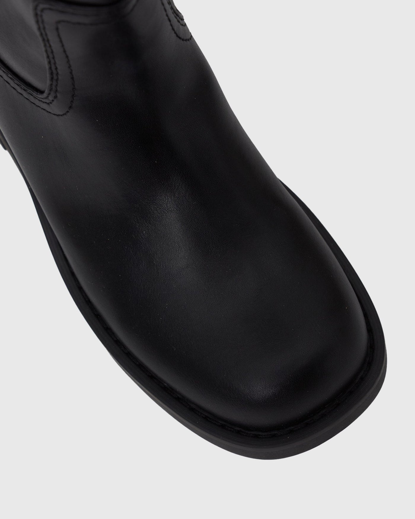 Dreva | Women’s Stacked Wood Heel Knee Boots | Classic Appeal
