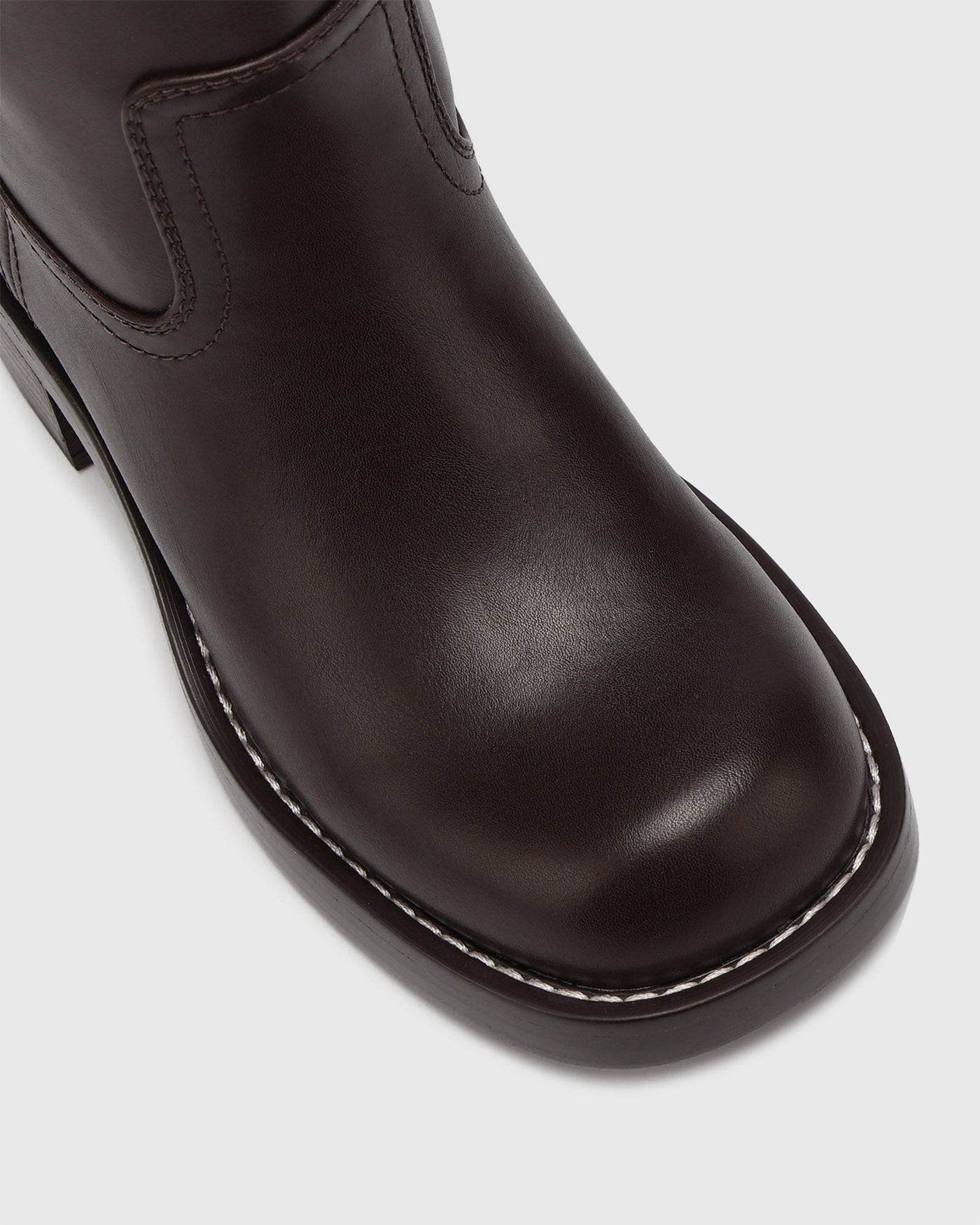 Milira | Women’s Stacked Heel Knee Boots | Timeless Comfort