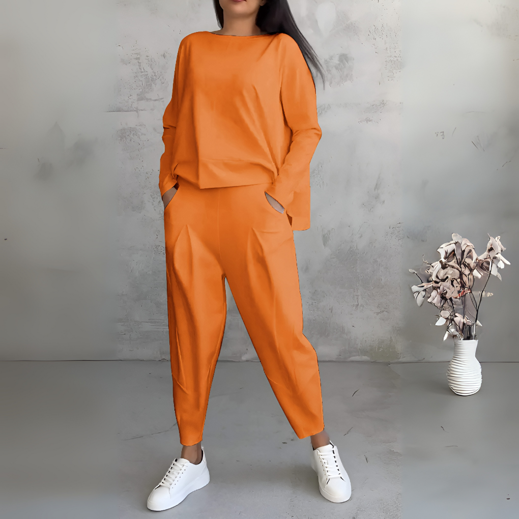 Two-Piece Leisure Suit with Round Neck and Long Sleeves