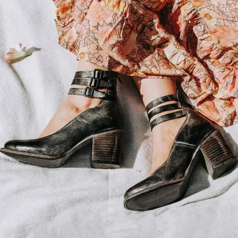 Vintage-Inspired Pumps with Ankle Strap and Chunky Heel