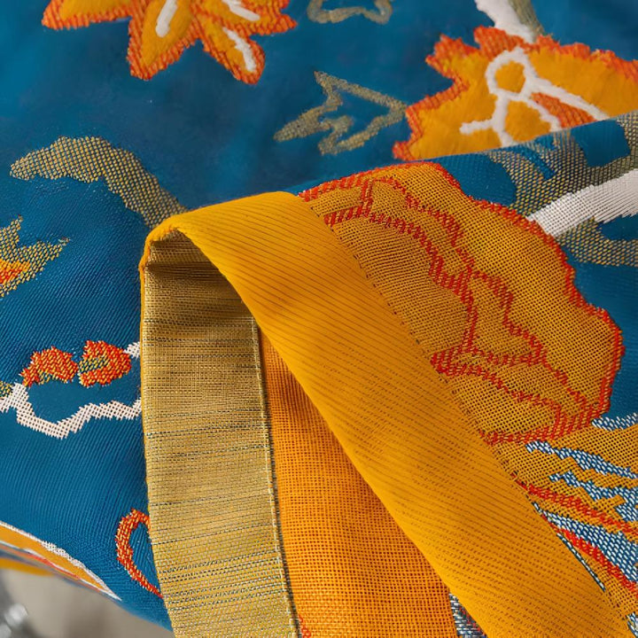 Lush Flower Cranes Bath Towel – Elegant Comfort with Artistic Flair