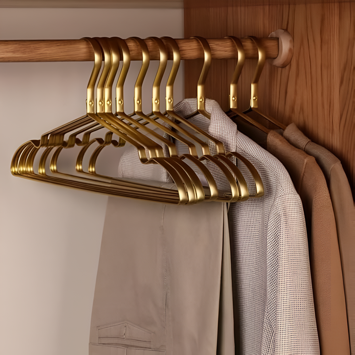 Luxury Anti-Slip Clothes Hangers – Elegant Organization for Your Wardrobe