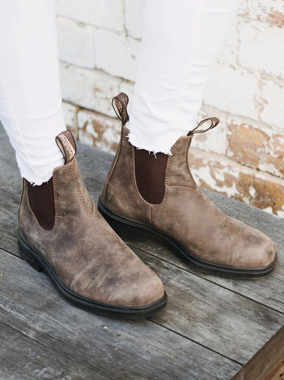 Mariaflor | Women’s Sleek Silhouette Modern Chelsea Boot for Winter