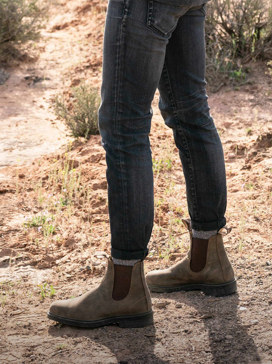 Mariaflor | Women’s Sleek Silhouette Modern Chelsea Boot for Winter