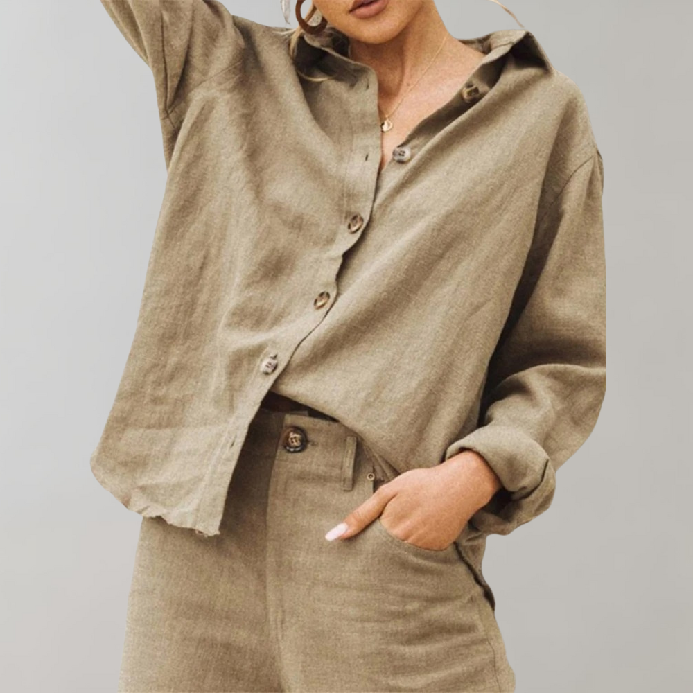 Linen Blouse – Timeless Elegance and Vintage Charm