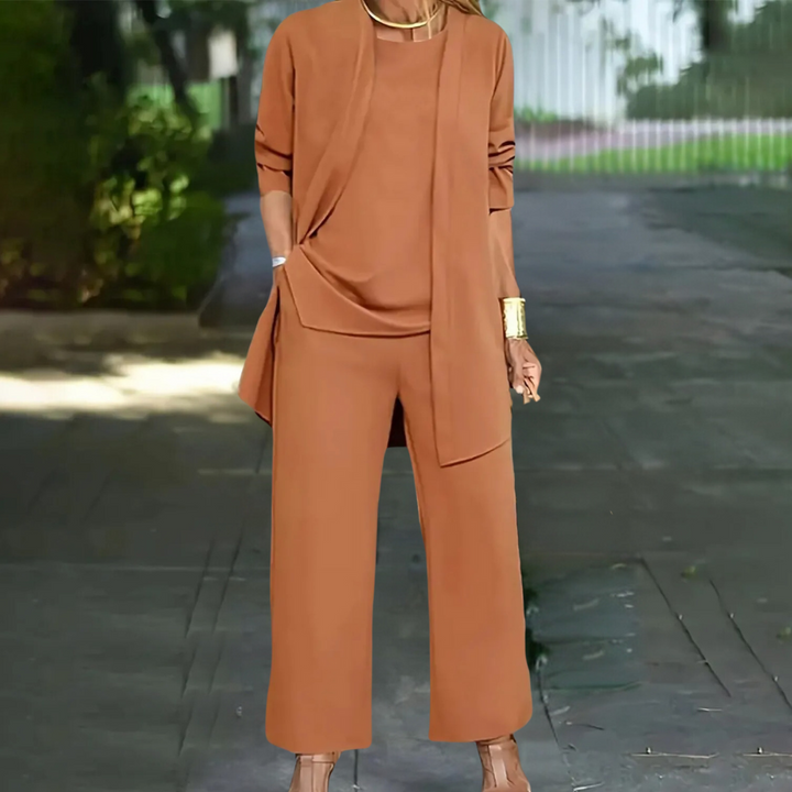 Erna Set – Effortless Elegance and Everyday Comfort