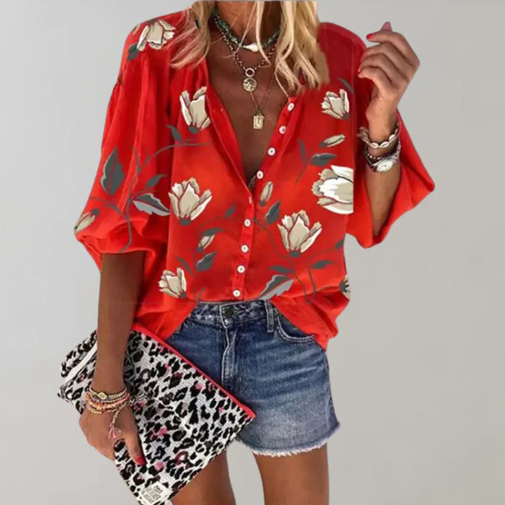 Summer Blouse with Floral Print – Fresh and Elegant Look for Warm Days