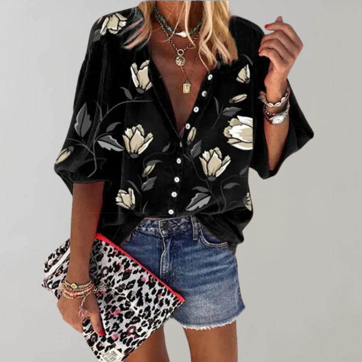 Summer Blouse with Floral Print – Fresh and Elegant Look for Warm Days