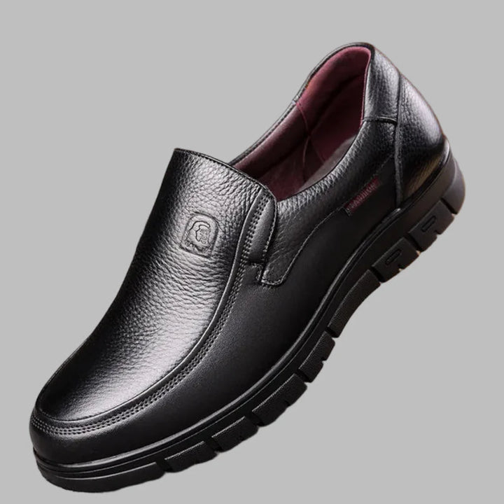 Men’s Casual Shoes Made of Genuine Leather