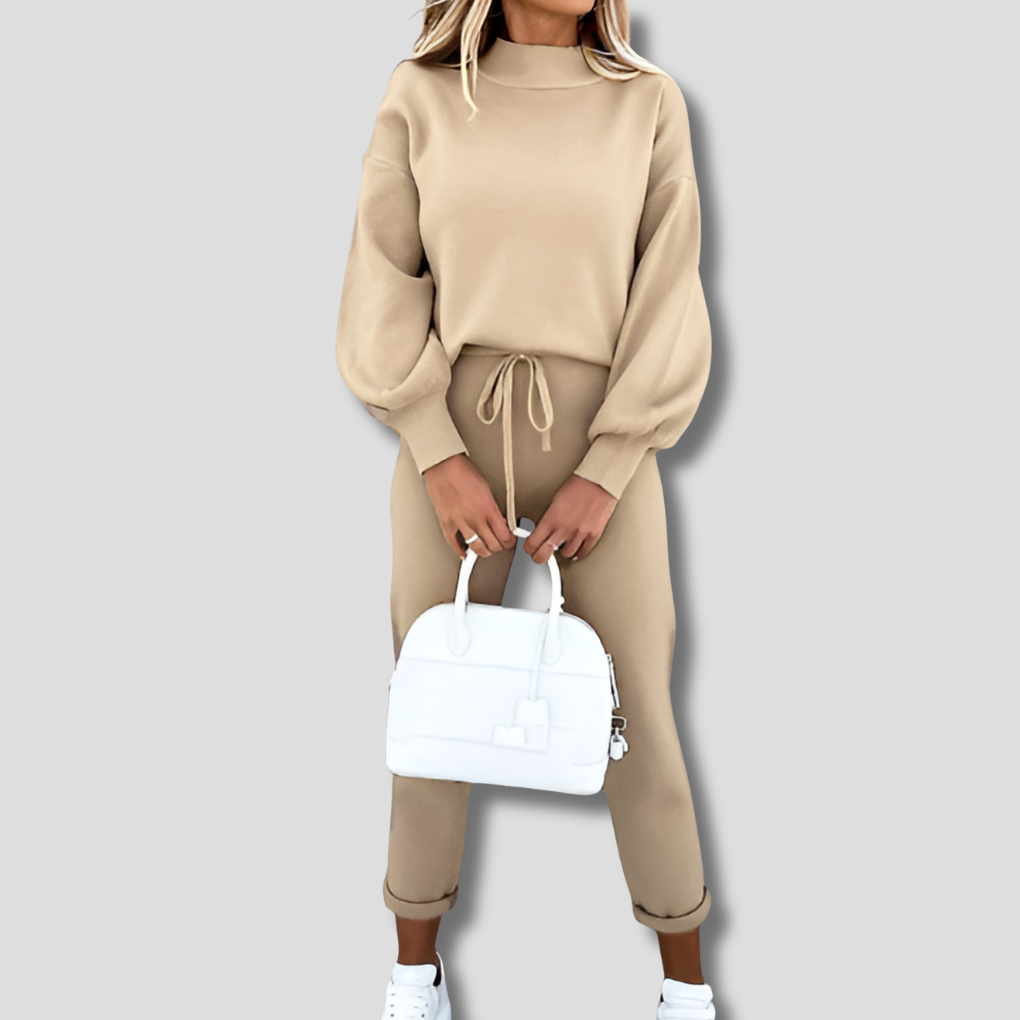 Women’s Relaxed-Fit Tracksuit Set