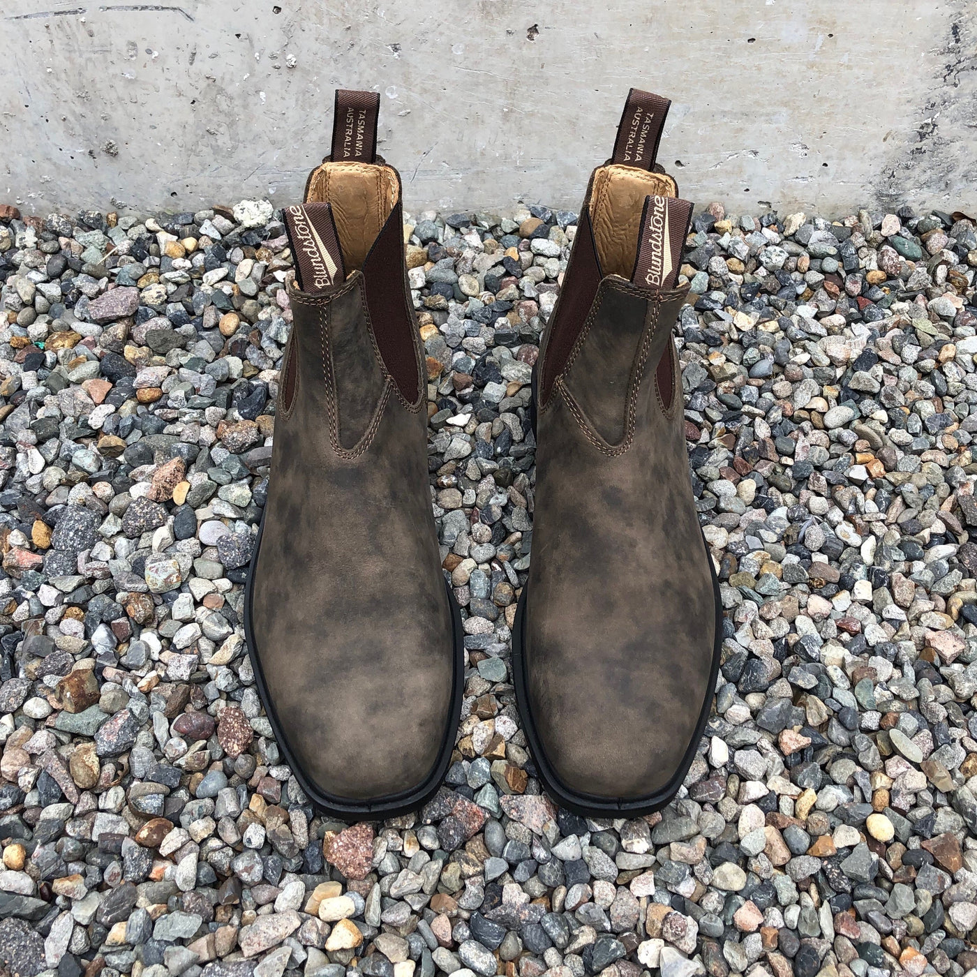 Mariaflor | Women’s Sleek Silhouette Modern Chelsea Boot for Winter