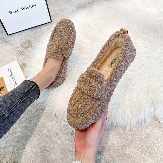 Plush Slippers for Women – Cozy Comfort for Every Step