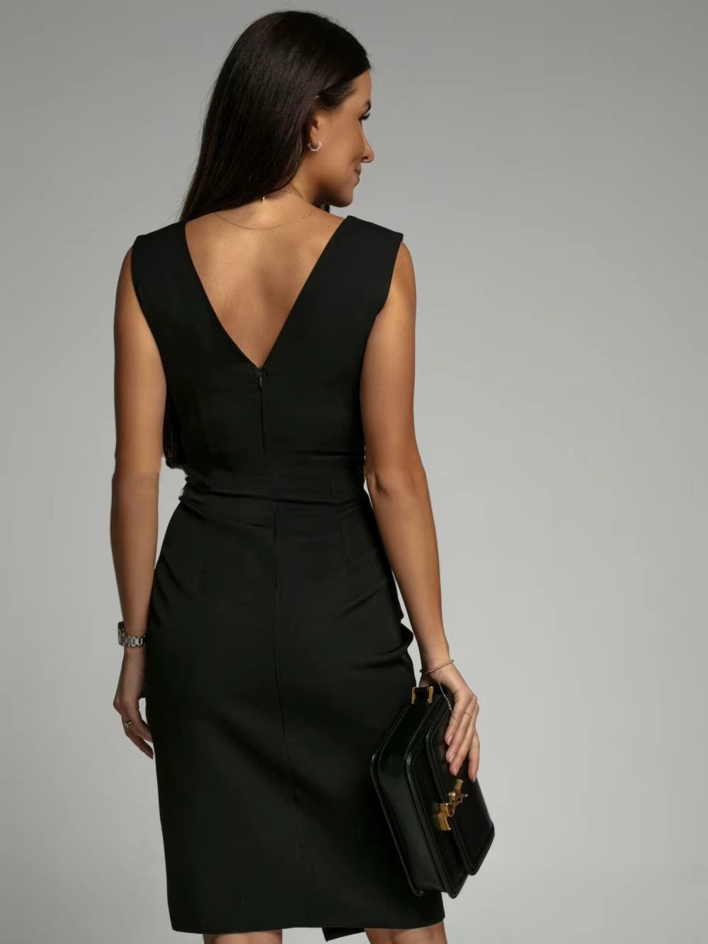 JacobNora AUS Mini Dress – Elegant and Versatile