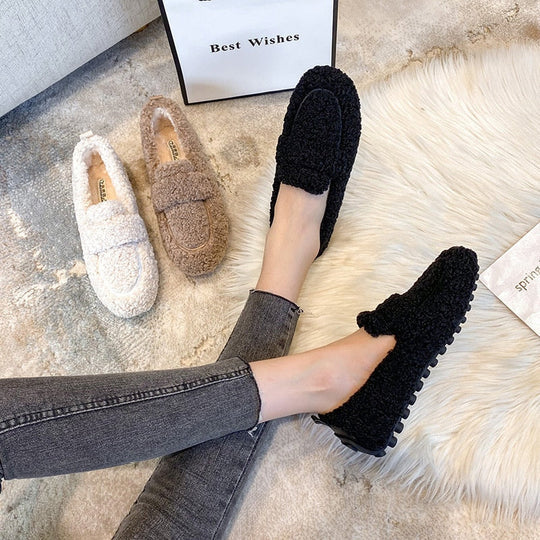 Plush Slippers for Women – Cozy Comfort for Every Step