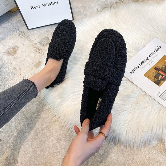 Plush Slippers for Women – Cozy Comfort for Every Step