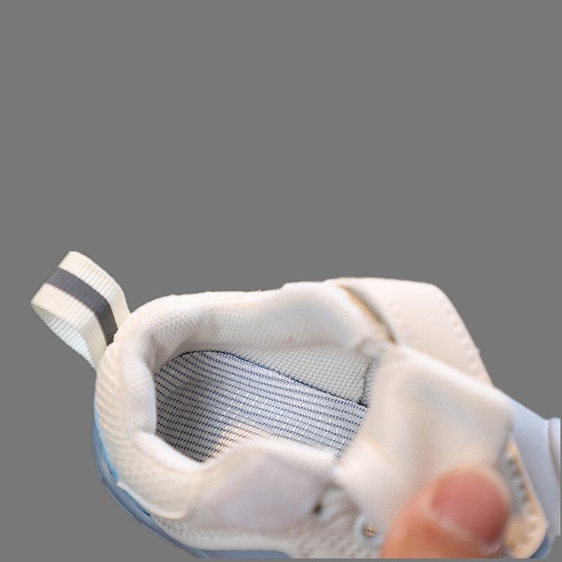 FlexiToes Baby Barefoot Sneakers – Protect and Support Little Feet on Their Adventures