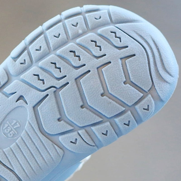 FlexiToes Baby Barefoot Sneakers – Protect and Support Little Feet on Their Adventures