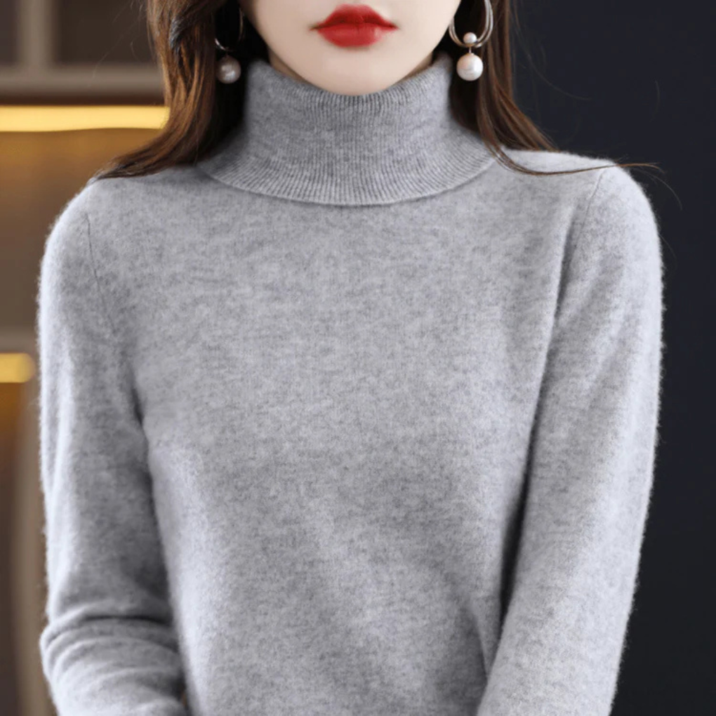 Women’s Fine-Knit Turtleneck Sweater
