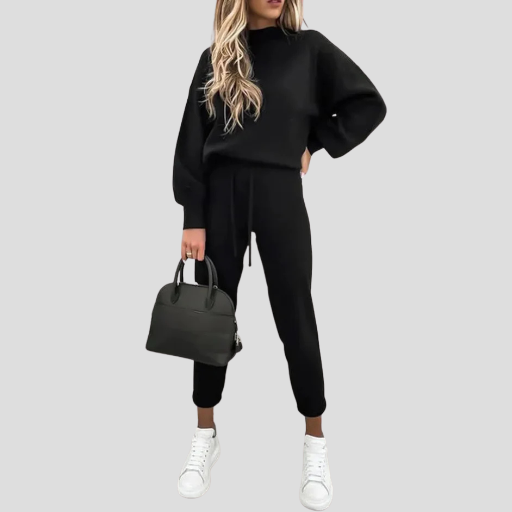 Women’s Relaxed-Fit Tracksuit Set
