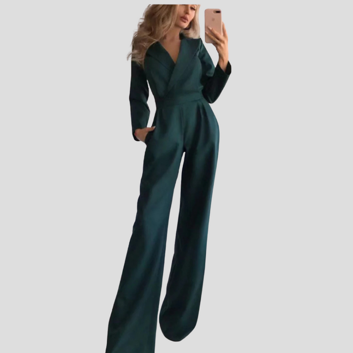Wide-Strap Women’s Jumpsuit – Sleek Silhouette