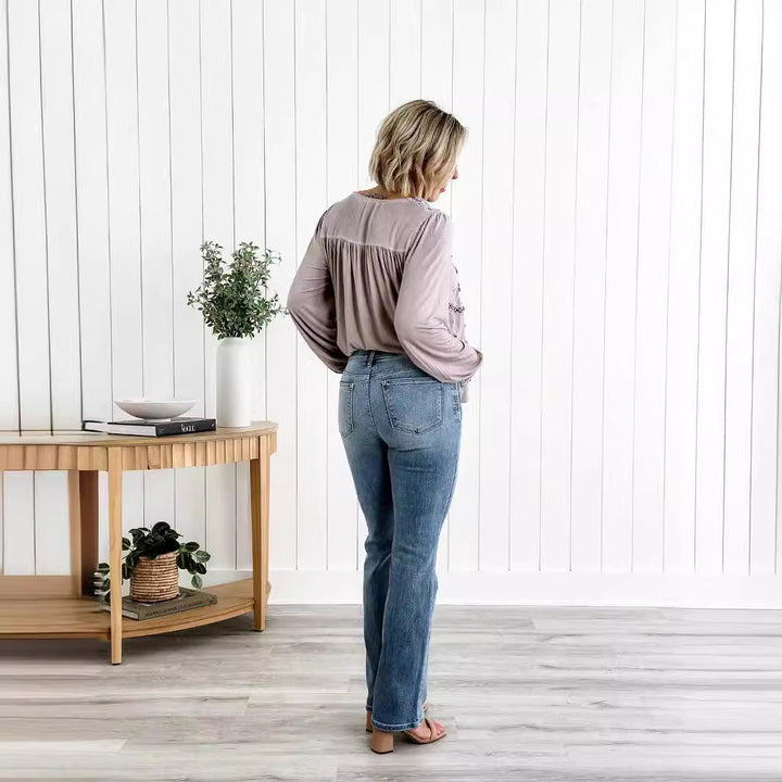 Onerique | Women’s Modern Slim-Fit Jeans | Versatile