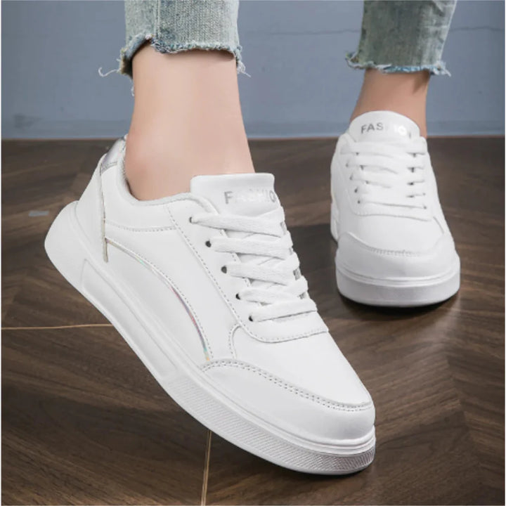 Women’s  Low-Cut Shoes – Relaxed Casual Style
