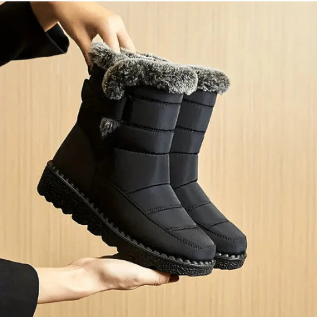 Women’s Winter Boot — Weather-Shield Style for Cold Days